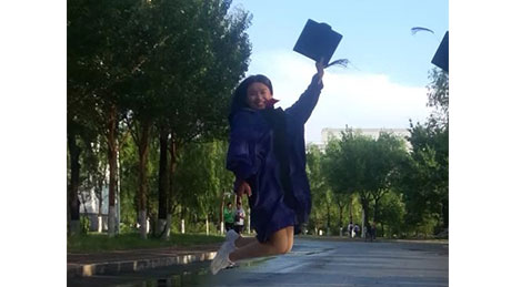 宋玉卓--东北农业大学  硕士
现任：添加剂手艺研发，集团的斗争文化深深的感动鼓舞着我，在轻松愉悦的事情气氛中，我的专业知识储备量增多了，专业手艺也获得了很大的提高。