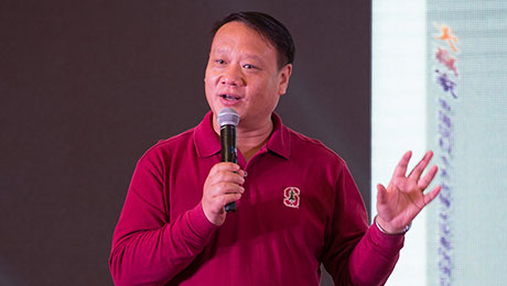 张利庠教授、中国人大畜牧饲料工业研究中心主任、中国三农经济增进会会长